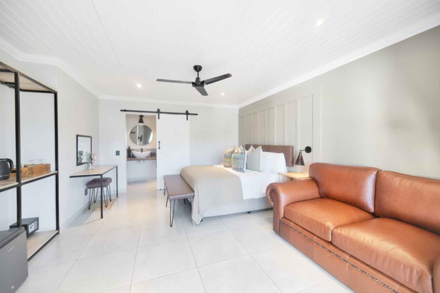 9 Bedroom Property for Sale in Westcliff Western Cape